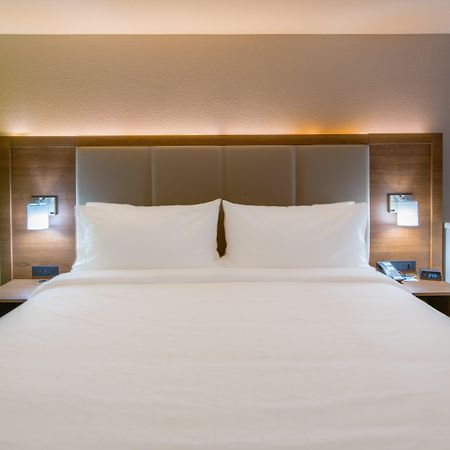 Holiday Inn Express & Suites N Waco Area - West By Ihg Bagian luar foto