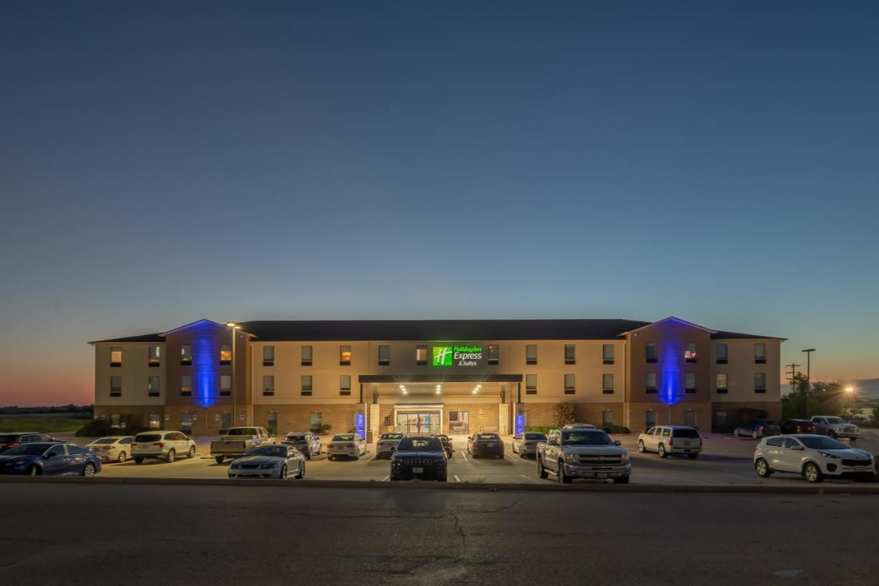 Holiday Inn Express & Suites N Waco Area - West By Ihg Bagian luar foto