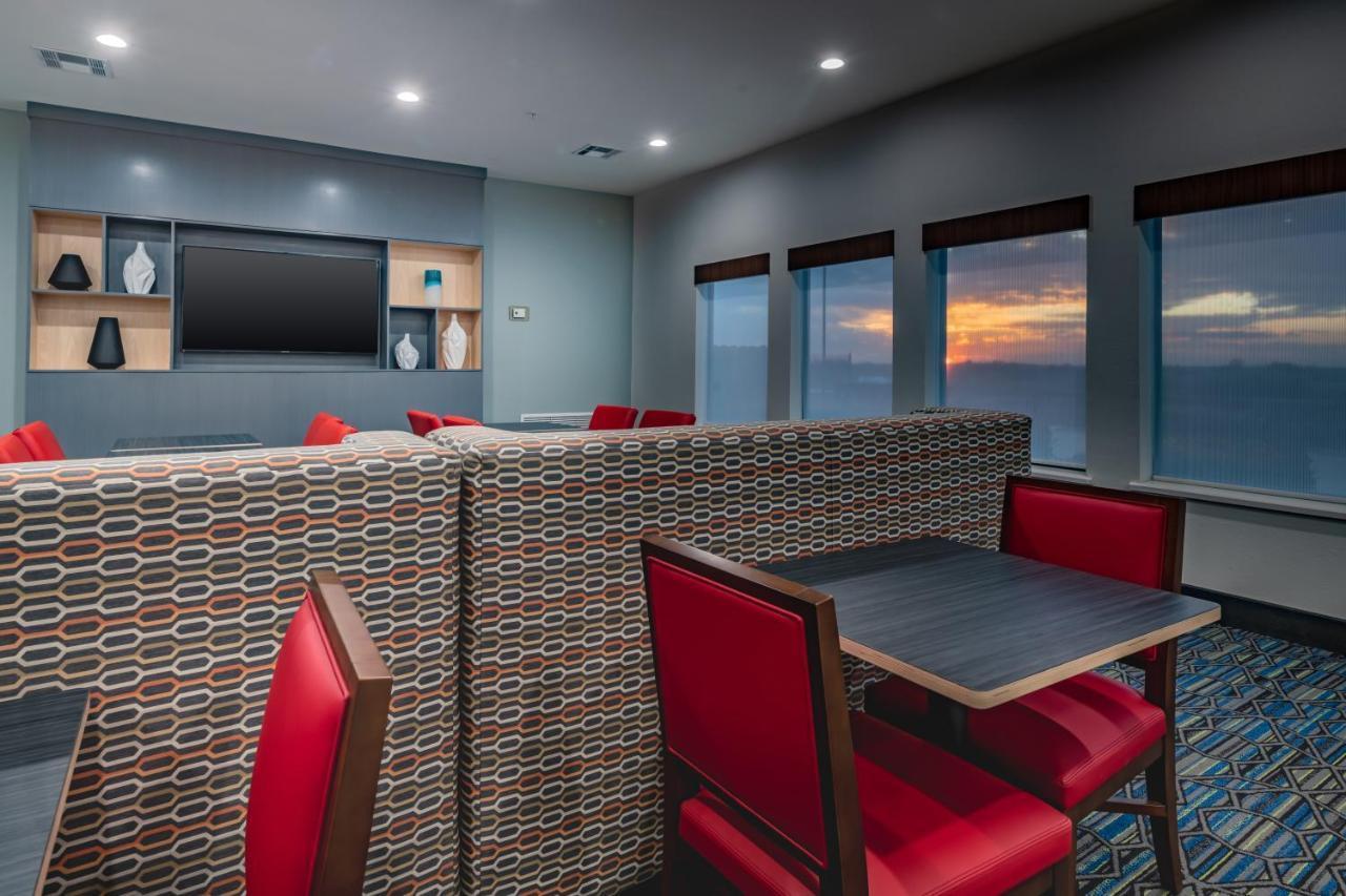Holiday Inn Express & Suites N Waco Area - West By Ihg Bagian luar foto