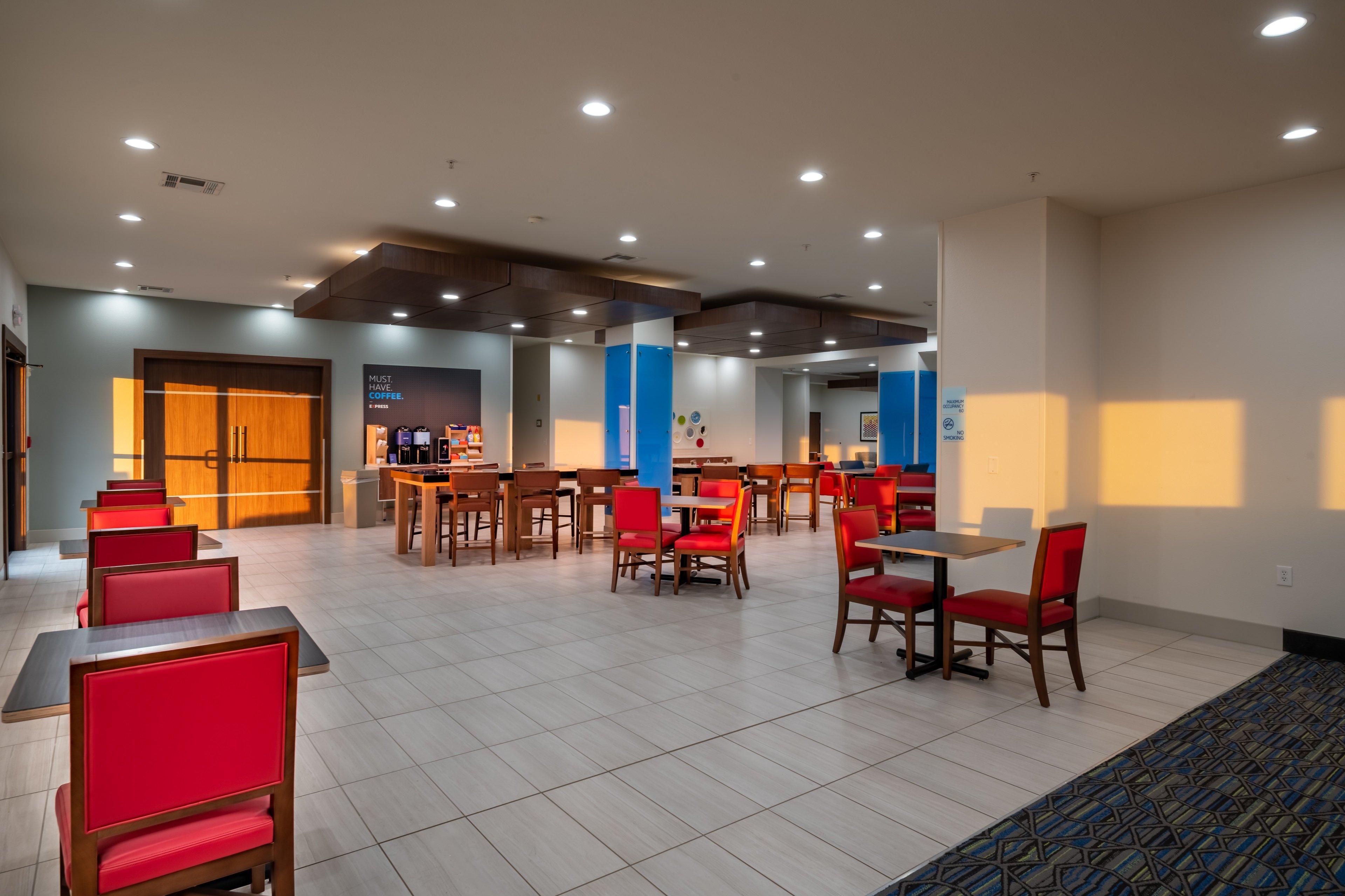 Holiday Inn Express & Suites N Waco Area - West By Ihg Bagian luar foto