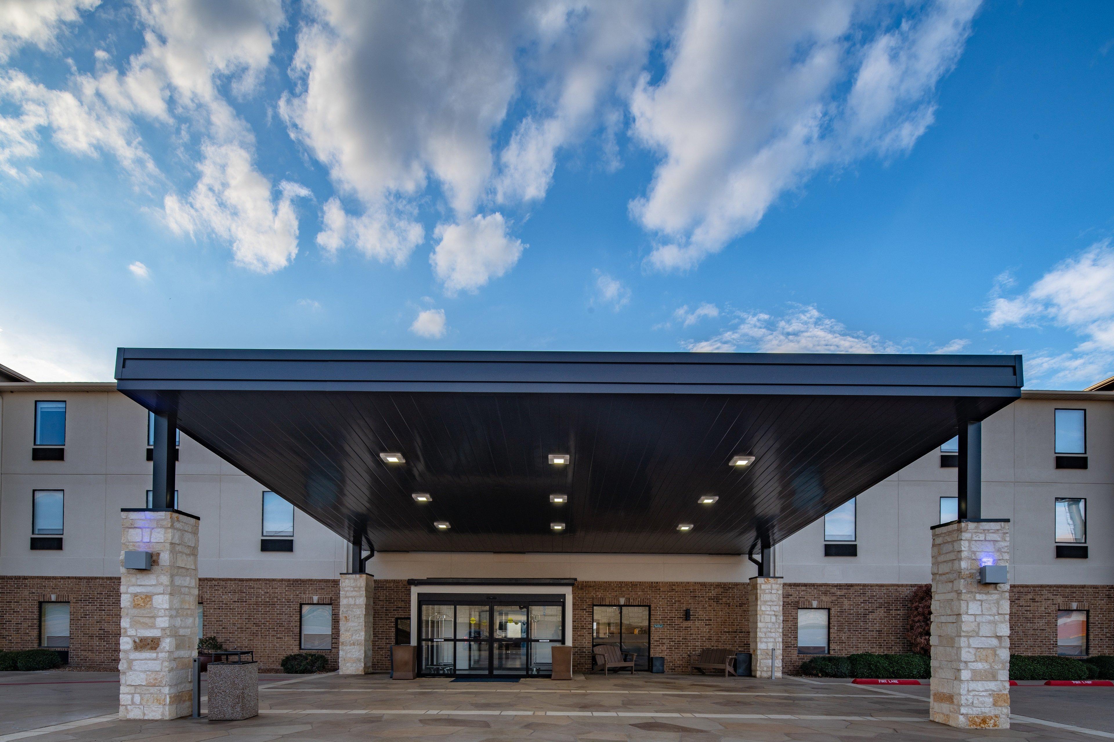 Holiday Inn Express & Suites N Waco Area - West By Ihg Bagian luar foto