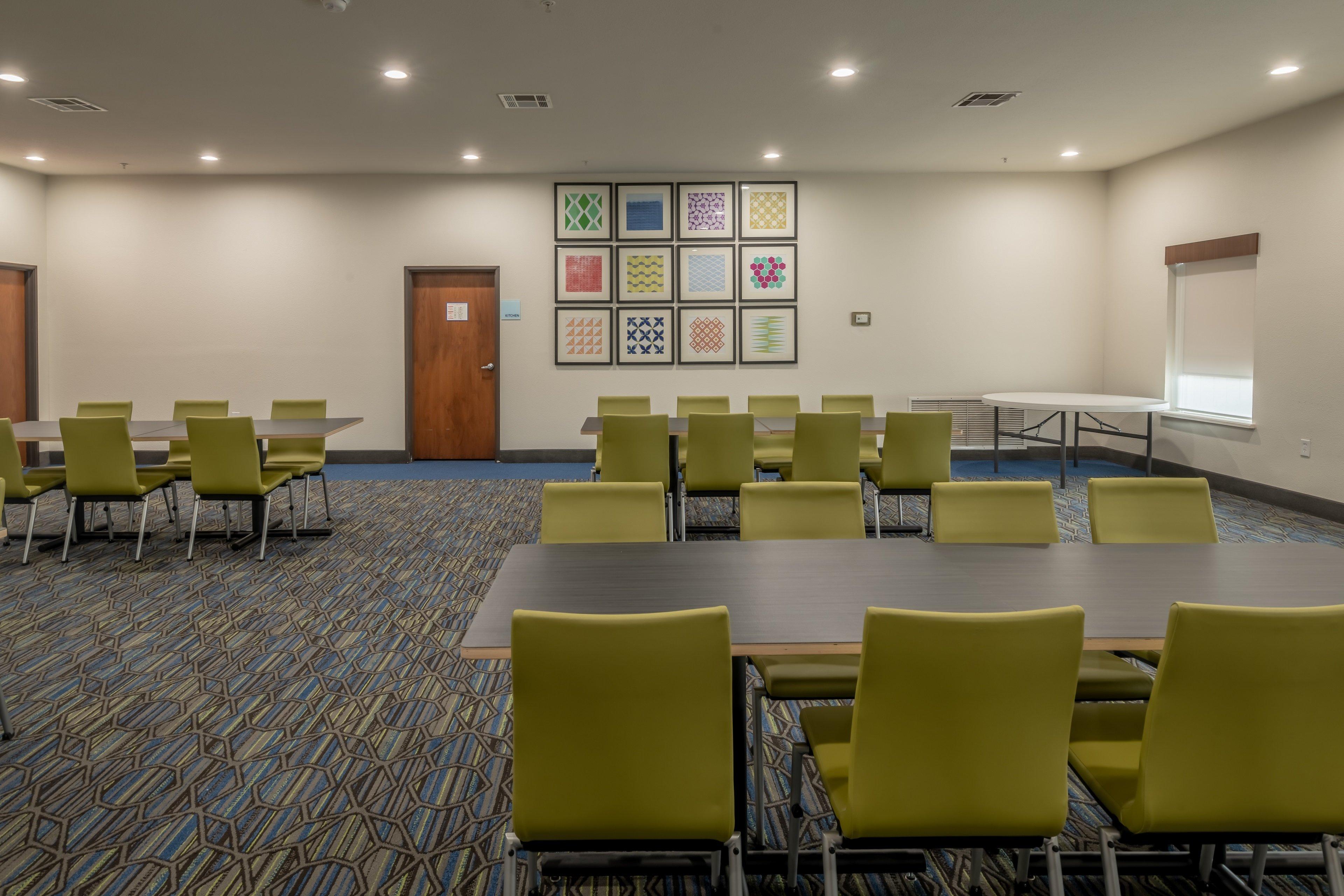 Holiday Inn Express & Suites N Waco Area - West By Ihg Bagian luar foto